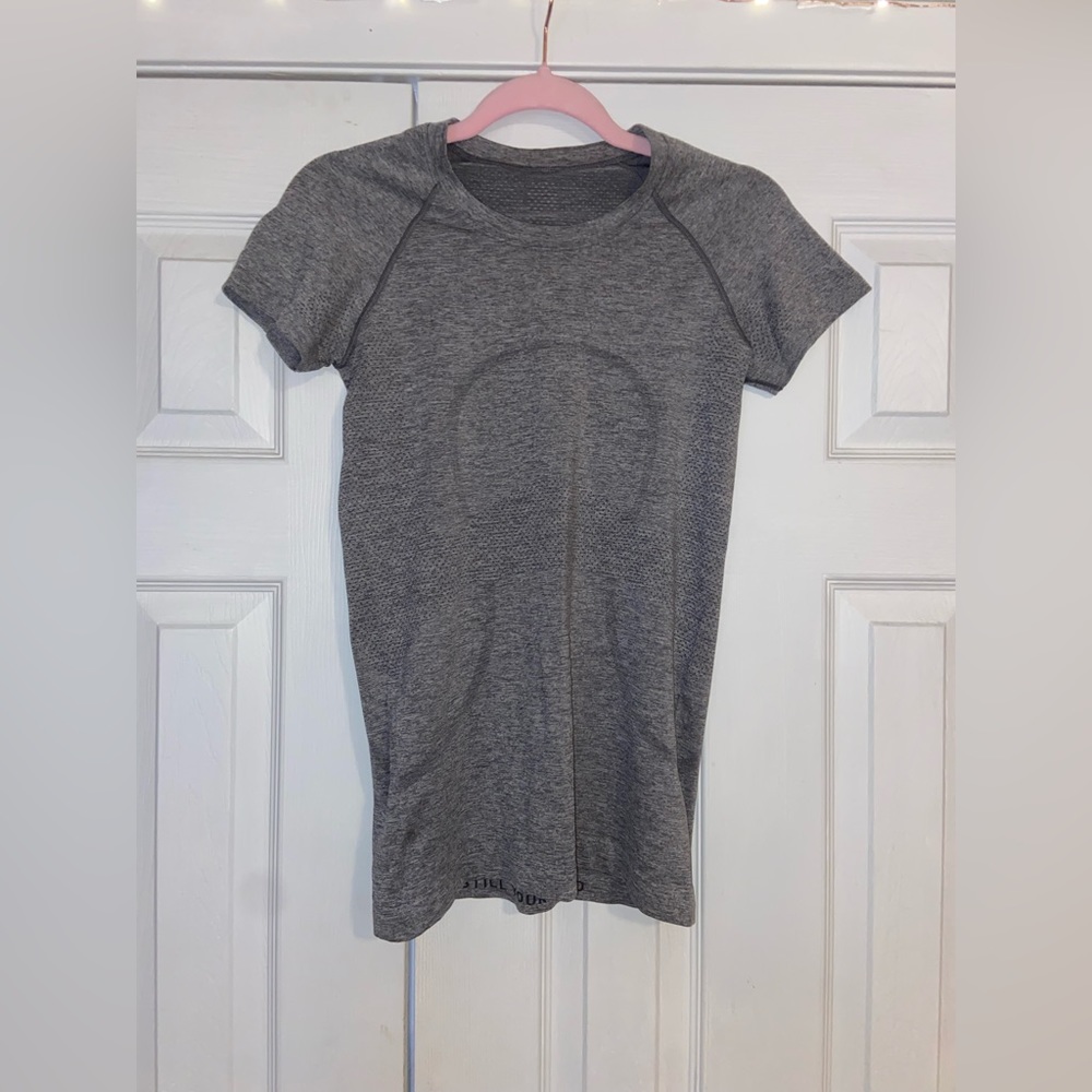 Gray Lululemon swiftly tech shirt!!